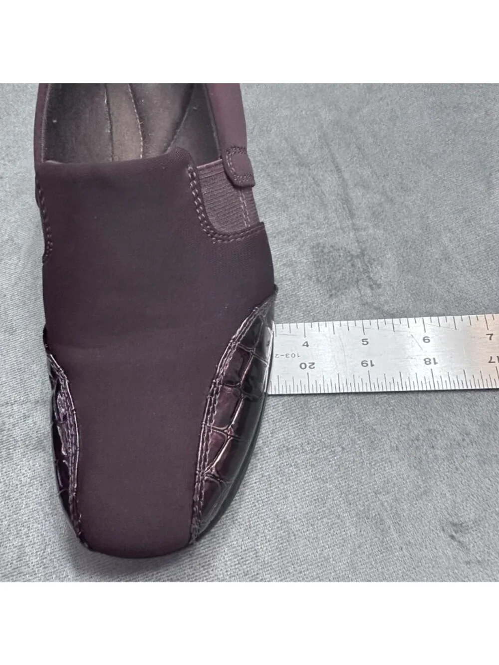 Clarks Shoes Women 8M Brown Collection Slip-On Loafers Shoes Faux Crocodile Flat